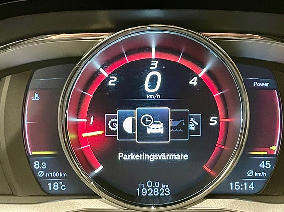 Volvo XC70 14 of 28