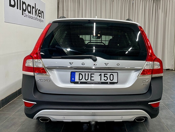 Volvo XC70 28 of 28