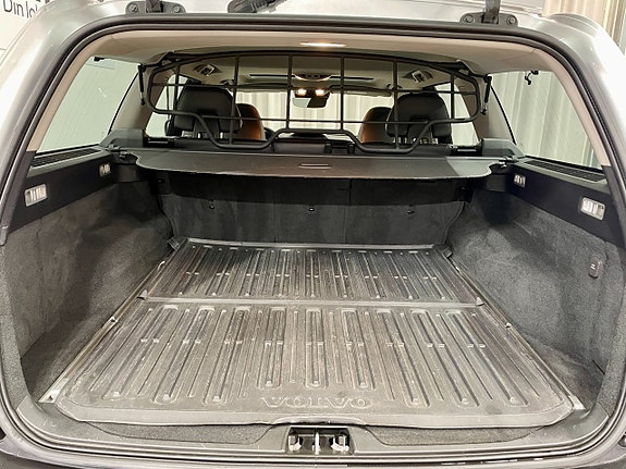 Volvo XC70 26 of 28