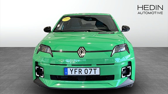 Renault 5 2 of 15