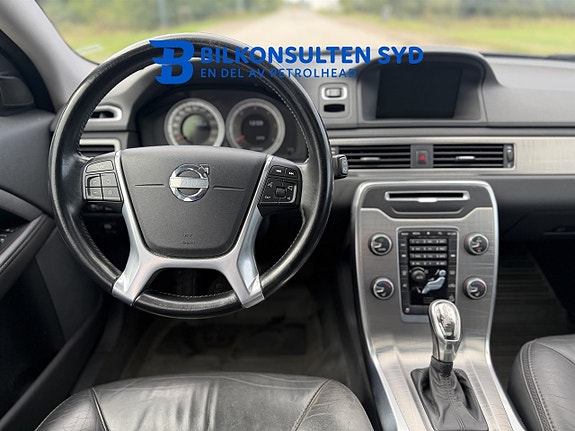 Volvo XC70 9 of 18