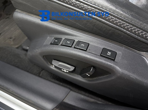 Volvo XC70 13 of 18