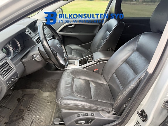 Volvo XC70 6 of 18