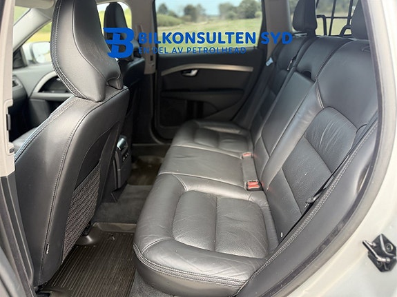 Volvo XC70 7 of 18