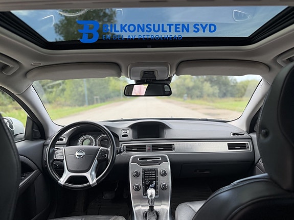 Volvo XC70 8 of 18