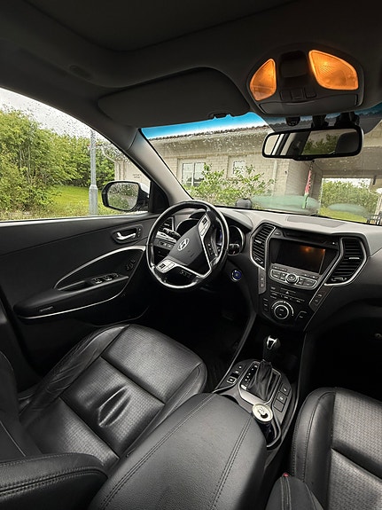 Hyundai Santa Fe 7 of 9