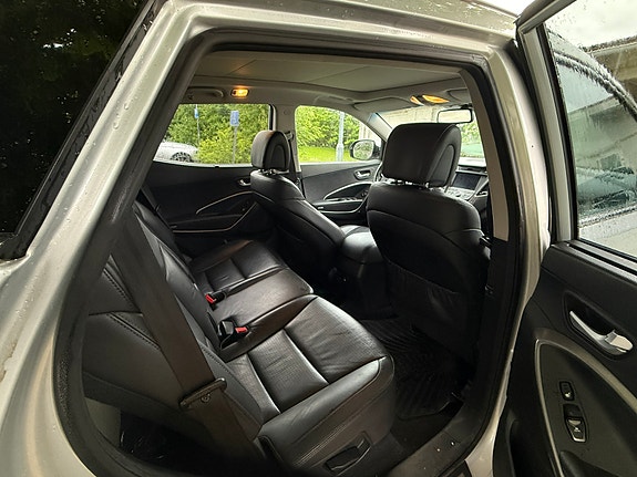 Hyundai Santa Fe 8 of 9