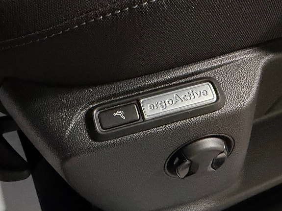 Volkswagen Tiguan Allspace 16 of 24