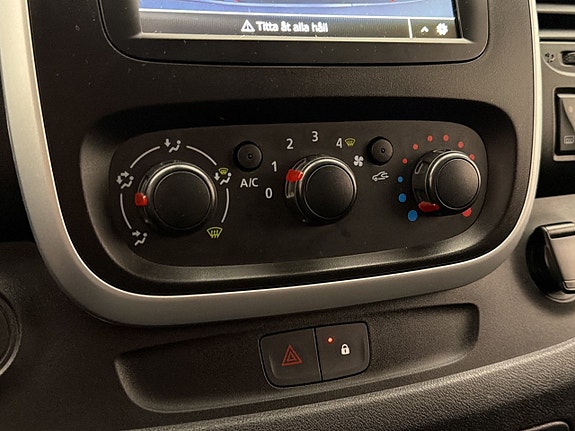Renault Trafic 26 of 30