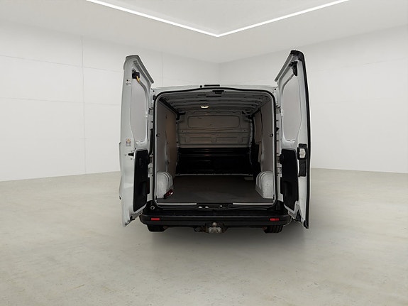 Renault Trafic 13 of 30