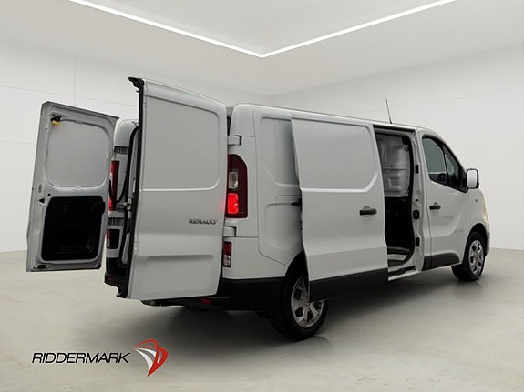 Renault Trafic 11 of 30