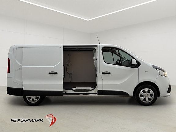 Renault Trafic 12 of 30