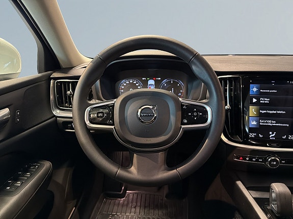 Volvo V60 Cross Country 9 of 18