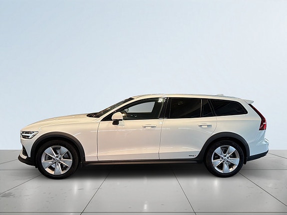 Volvo V60 Cross Country 4 of 18