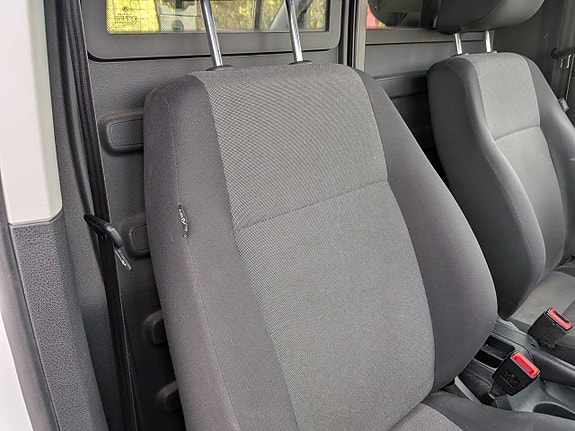 Volkswagen Caddy Maxi 22 of 22