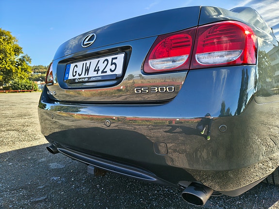 Lexus GS300 7 of 28
