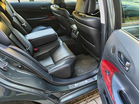 Lexus GS300 18 of 28