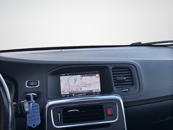 Volvo V60 14 of 19