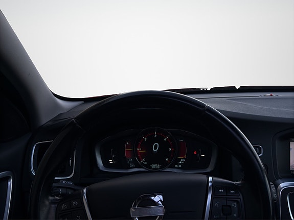 Volvo V60 13 of 19