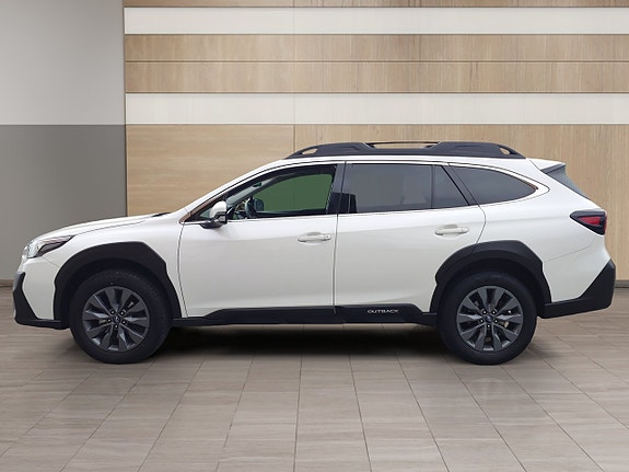 Subaru Outback 2 of 16