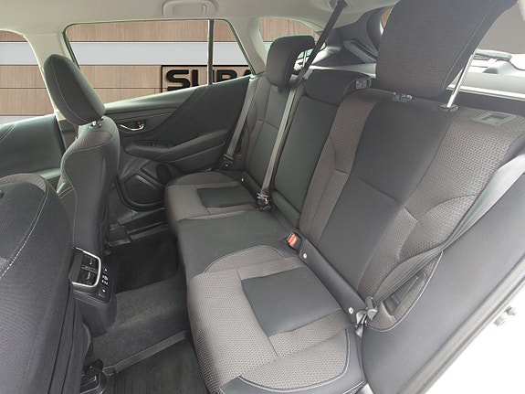 Subaru Outback 12 of 16