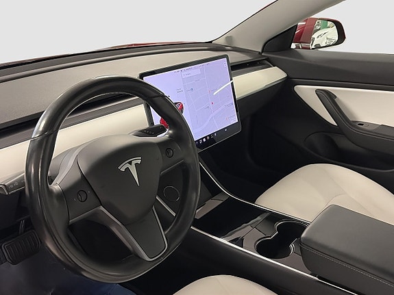 Tesla Model 3 15 of 17