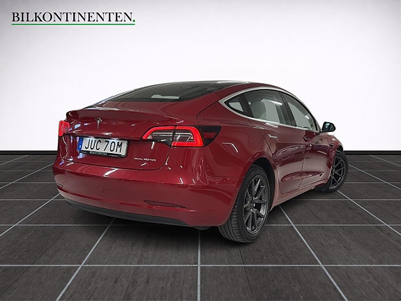 Tesla Model 3 3 of 17