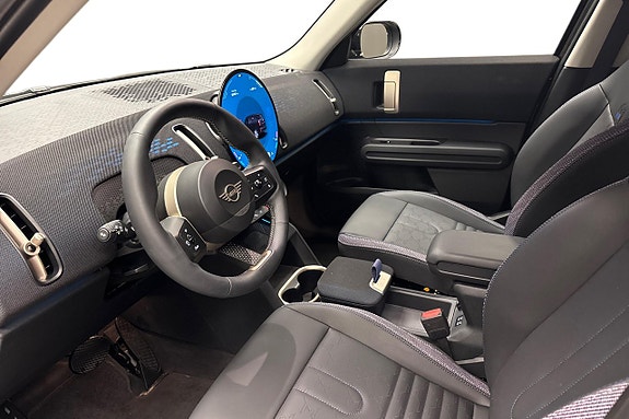 MINI Countryman SE 8 of 15