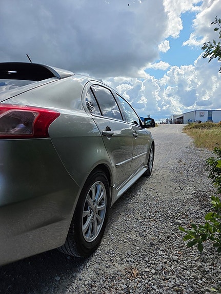 Mitsubishi Lancer 6 of 10