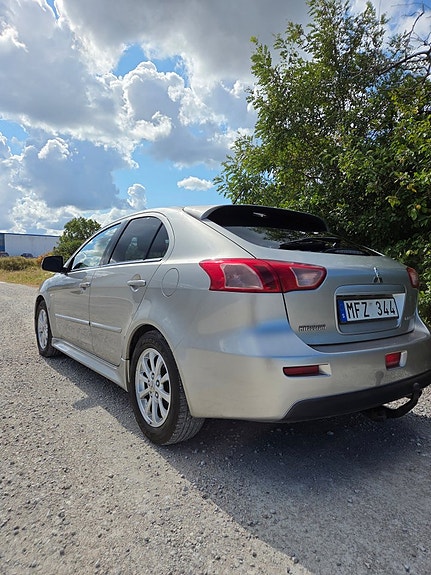 Mitsubishi Lancer 4 of 10