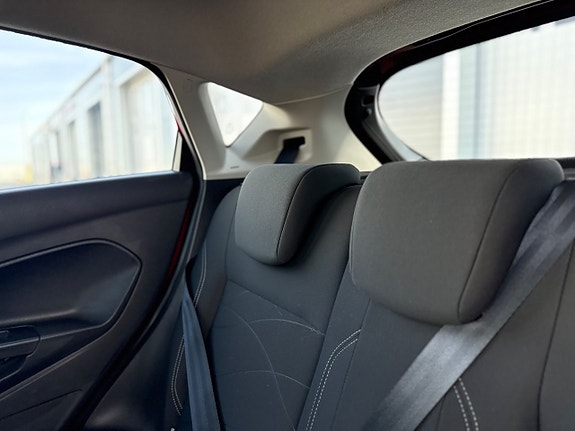 Ford Fiesta 8 of 10