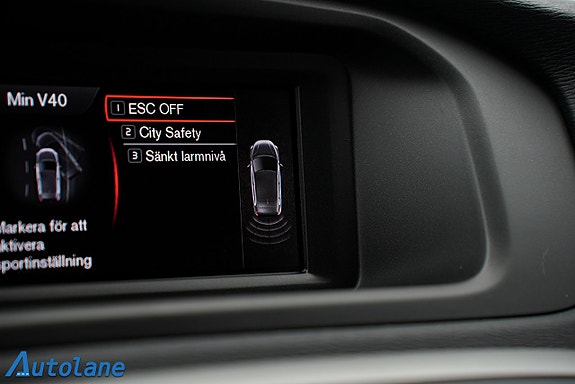 Volvo V40 21 of 24