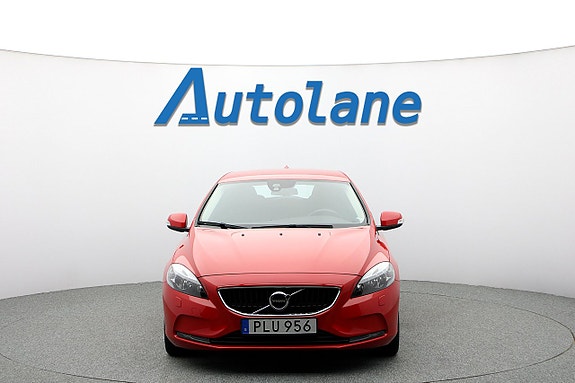 Volvo V40 3 of 24