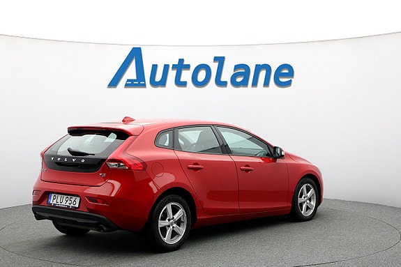 Volvo V40 8 of 24