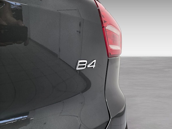 Volvo XC40 14 of 15