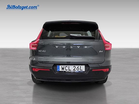 Volvo XC40 5 of 15