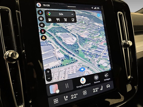 Volvo XC40 9 of 15