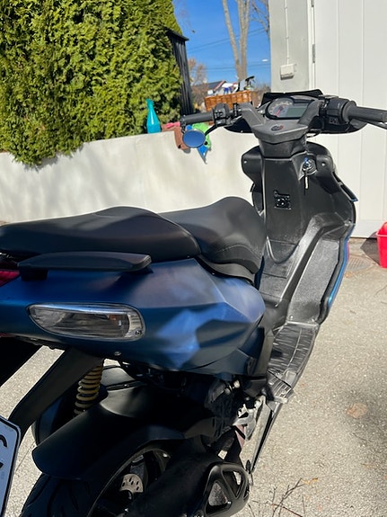 Aprilia SR50 R 3 of 6