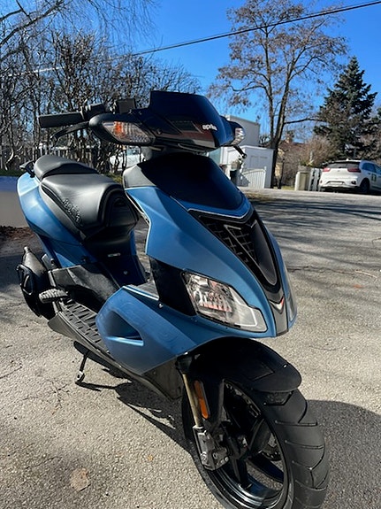 Aprilia SR50 R 2 of 6