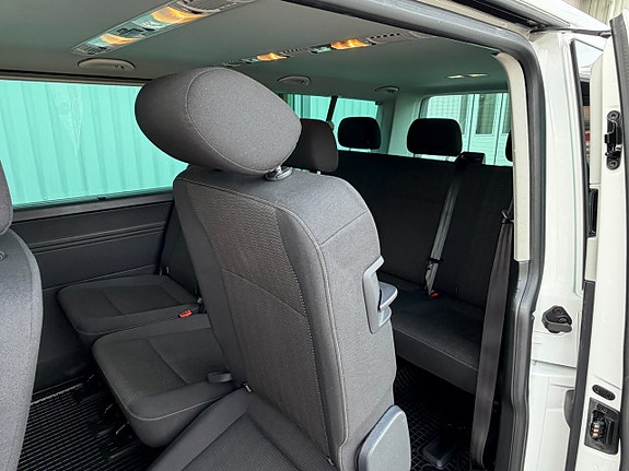 Volkswagen Caravelle 14 of 15