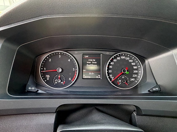 Volkswagen Caravelle 11 of 15