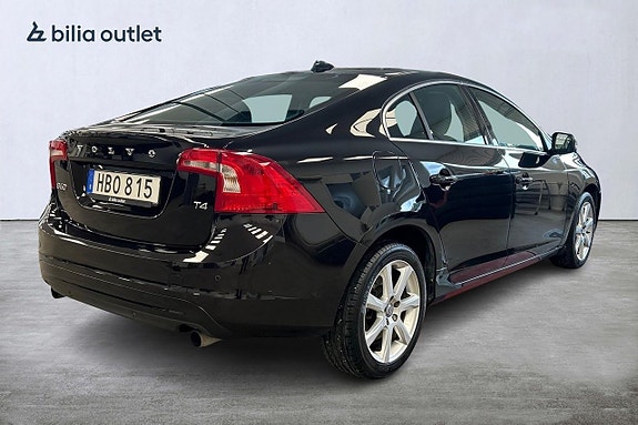 Volvo S60 4 of 28