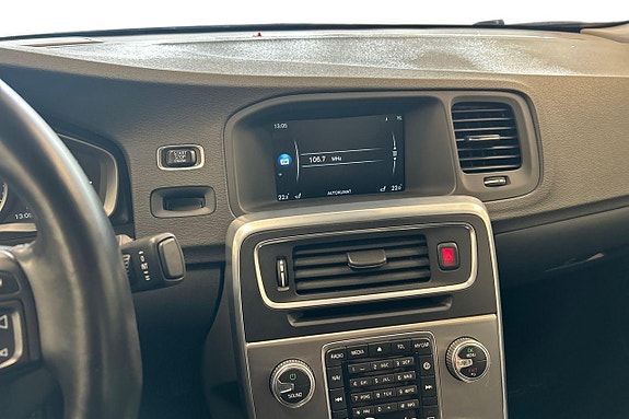 Volvo S60 19 of 28