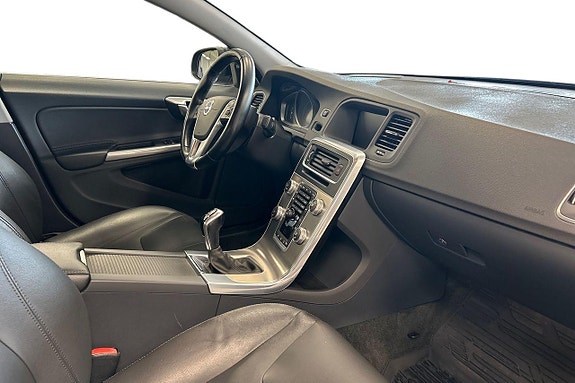 Volvo S60 9 of 28