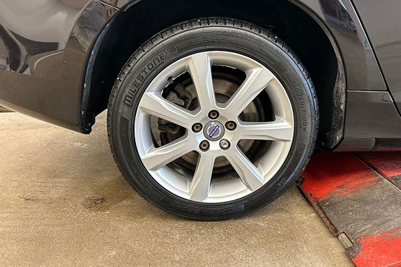 Volvo S60 26 of 28