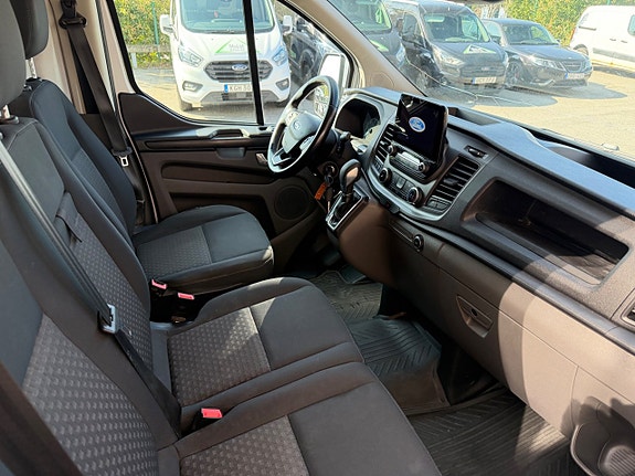 Ford Transit Custom 10 of 13