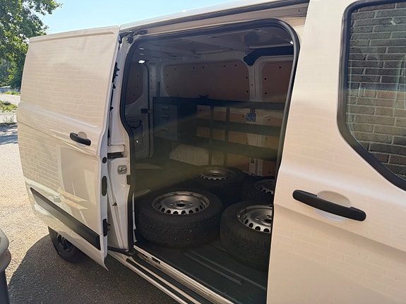Ford Transit Custom 6 of 13
