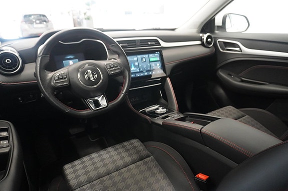 MG ZS 8 of 11