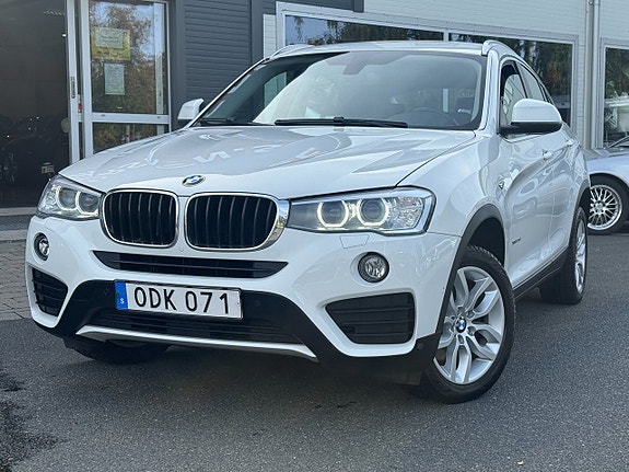 BMW X4 2 of 12