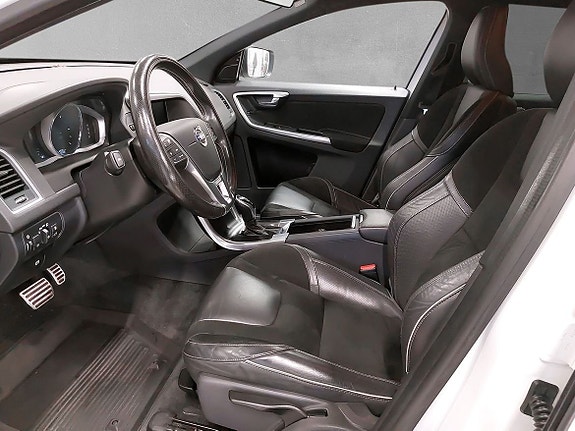 Volvo XC60 5 of 7